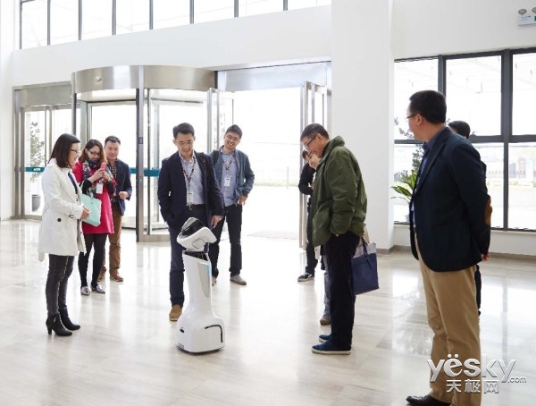 科沃斯与天猫电器城共筑智能机器人新未来 智能机器人销售